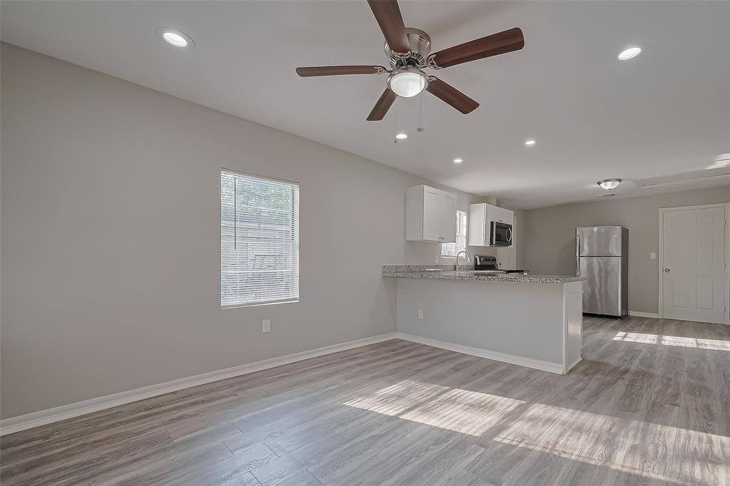 1215 Walnut Avenue, Rosenberg, Texas image 8