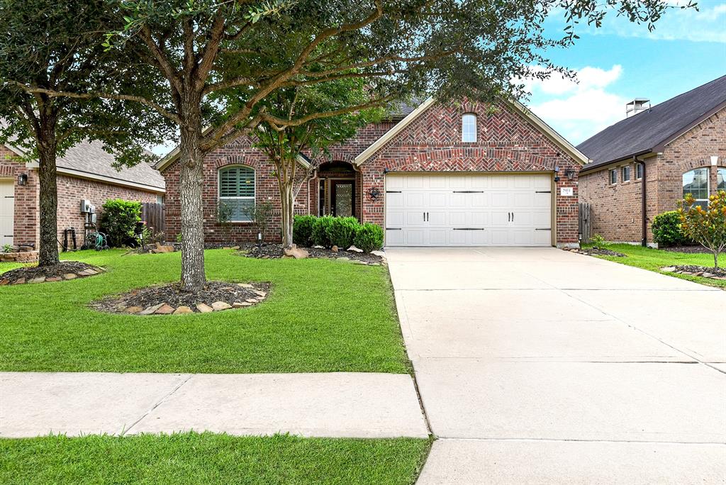 2911 Fair Chase Drive