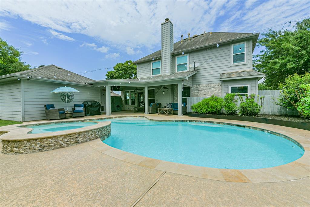 View Friendswood, TX 77546 house