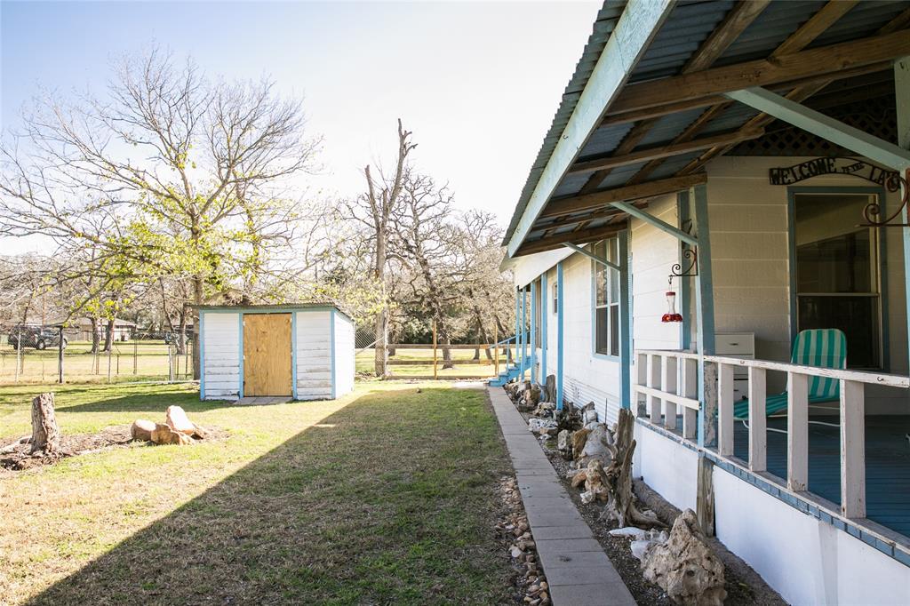 Photo 7 of 30 of 105 Red Bud Lane mobile home