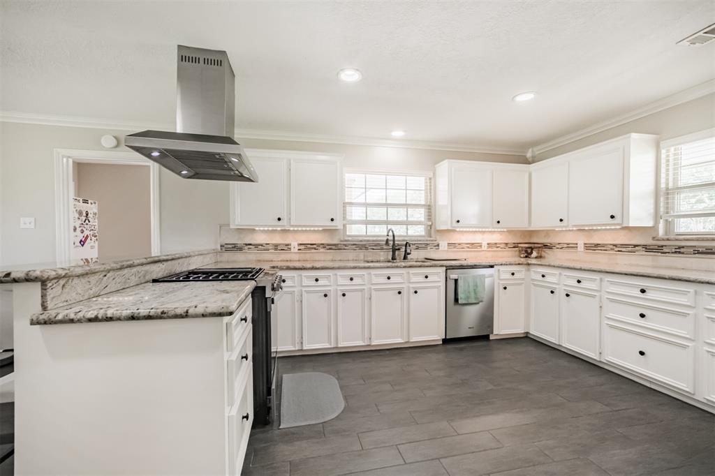 4222 Skylane Road, Beach City, Texas image 13