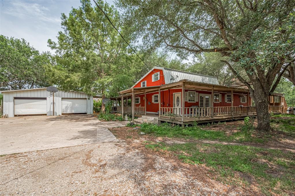 7027 Iowa Colony Boulevard