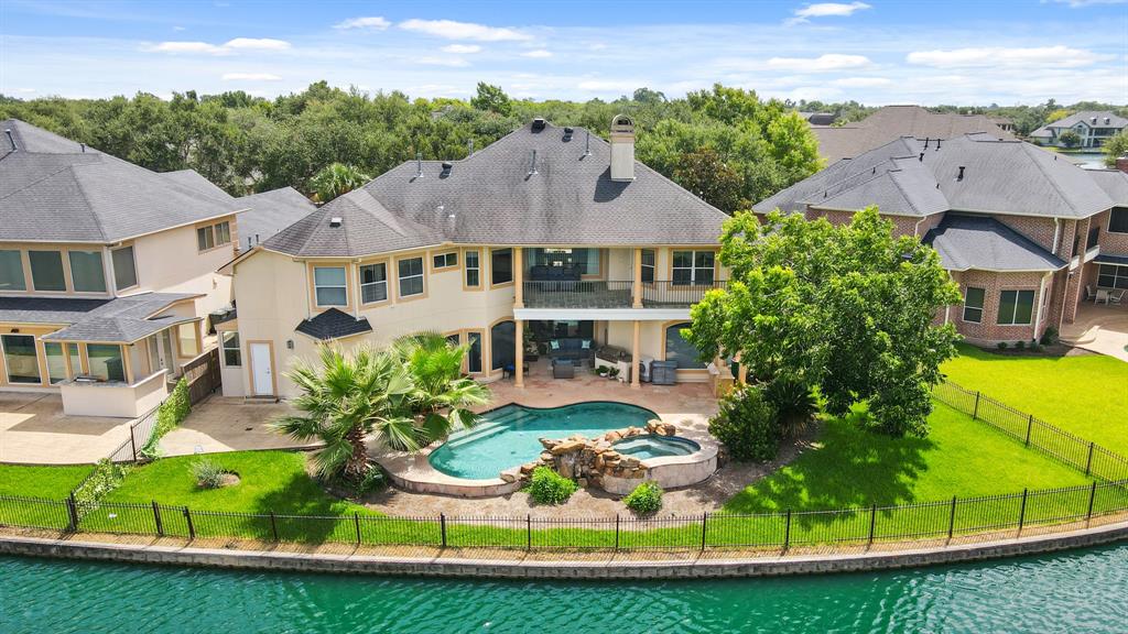 5 Camden Ct