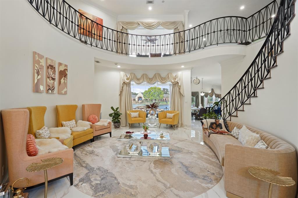 5 Camden Ct