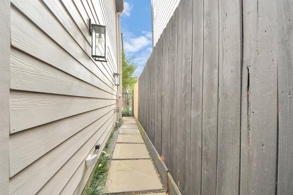 1305 Birdsall Street