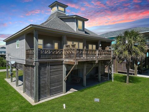 Photo of 1314 Sunrise, Crystal Beach, TX 77650 (MLS # 86575403)