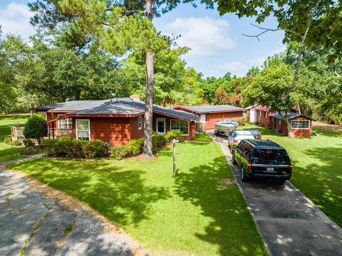 A home in Seabrook