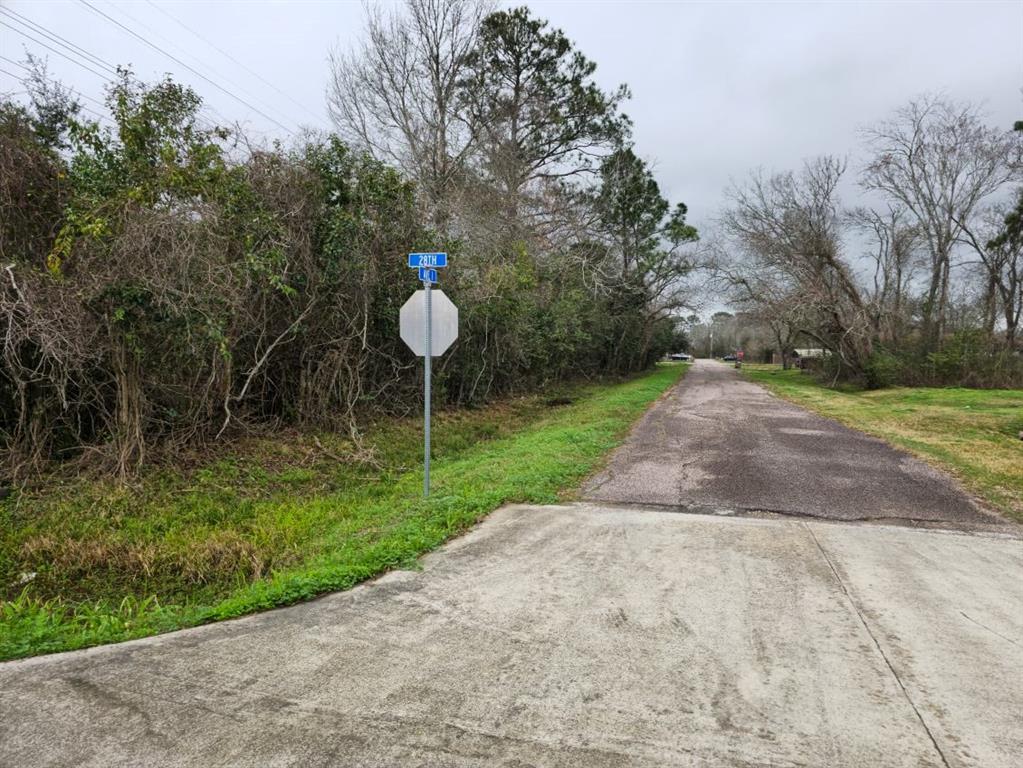 2701 Avenue I, Dickinson, Texas image 5