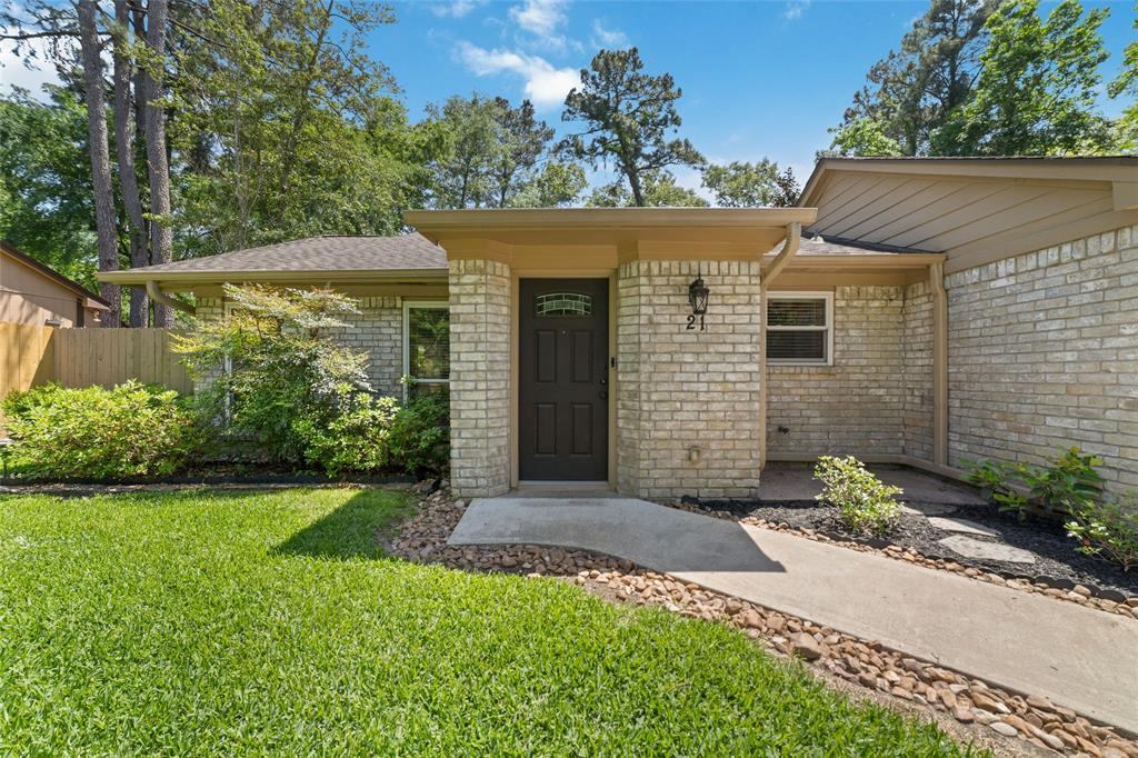 21 Riverbank Drive, The Woodlands, Texas image 4