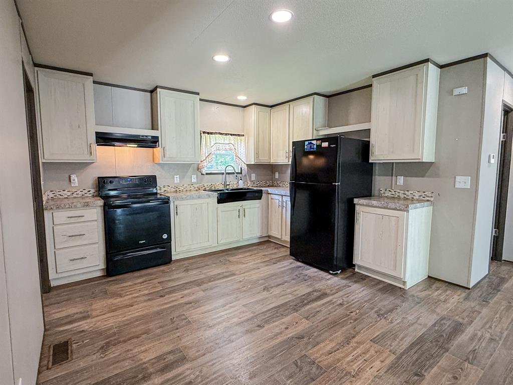 271 St Thomas Drive, Point Blank, Texas image 13