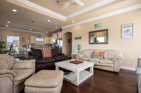 Single Family Residence in Crystal Beach TX 984 Stingaree Drive 20.jpg
