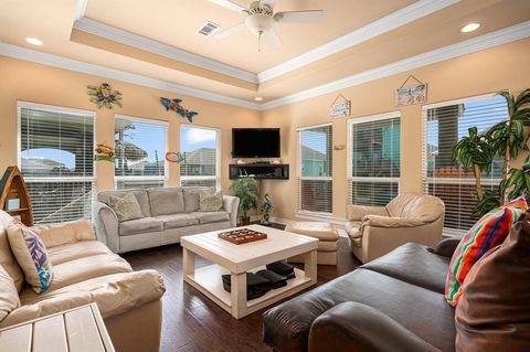 Single Family Residence in Crystal Beach TX 984 Stingaree Drive 18.jpg