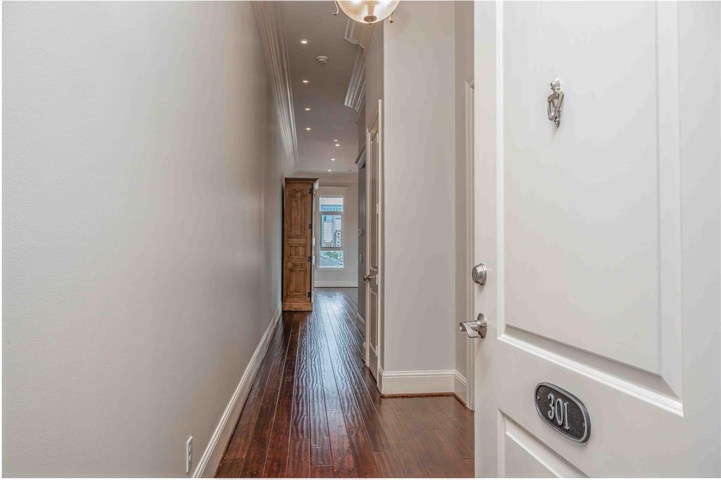 2510 Travis Street #301, Houston, Texas image 3
