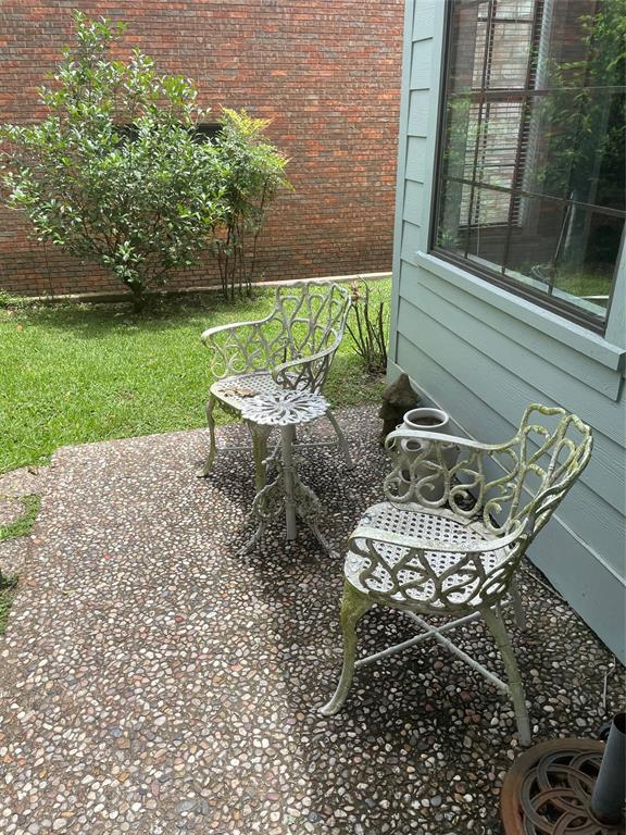 325 E Main Street, Brenham, Texas image 7