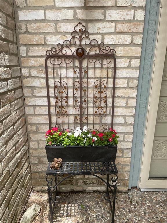 325 E Main Street, Brenham, Texas image 2