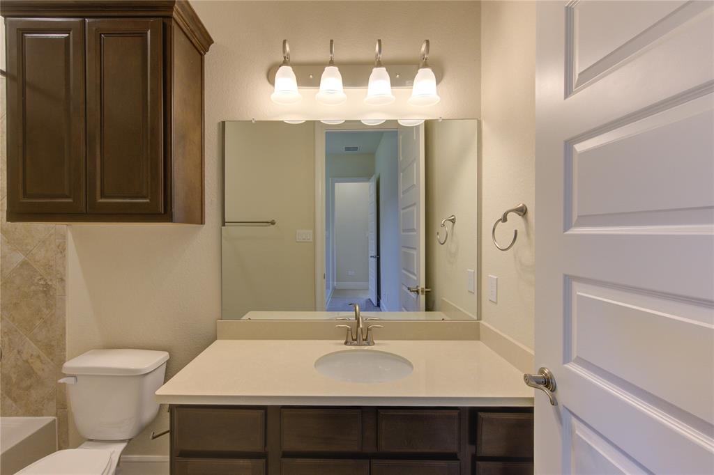 5327 Iris Springs Lane, Sugar Land, Texas image 31