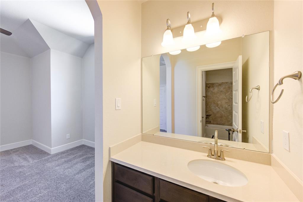 5327 Iris Springs Lane, Sugar Land, Texas image 43