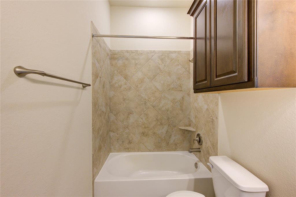 5327 Iris Springs Lane, Sugar Land, Texas image 38