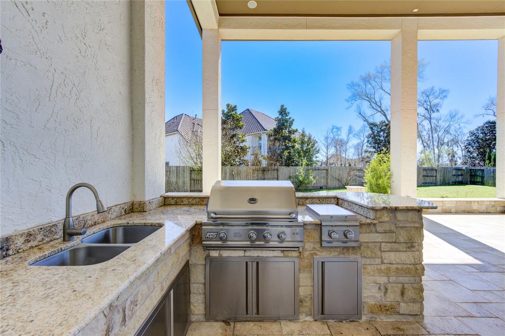 5327 Iris Springs Lane, Sugar Land, Texas image 24