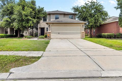Single Family Residence in Houston TX 2718 Redwing Grove Way.jpg
