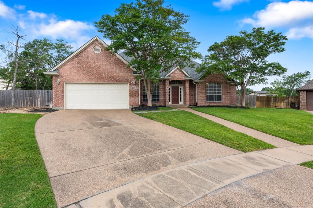 2100 Williams Glen Drive, Bryan, Texas image 4