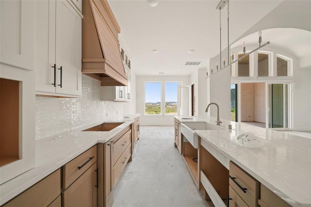10806 Woodhouse Lane, Missouri City, Texas image 3