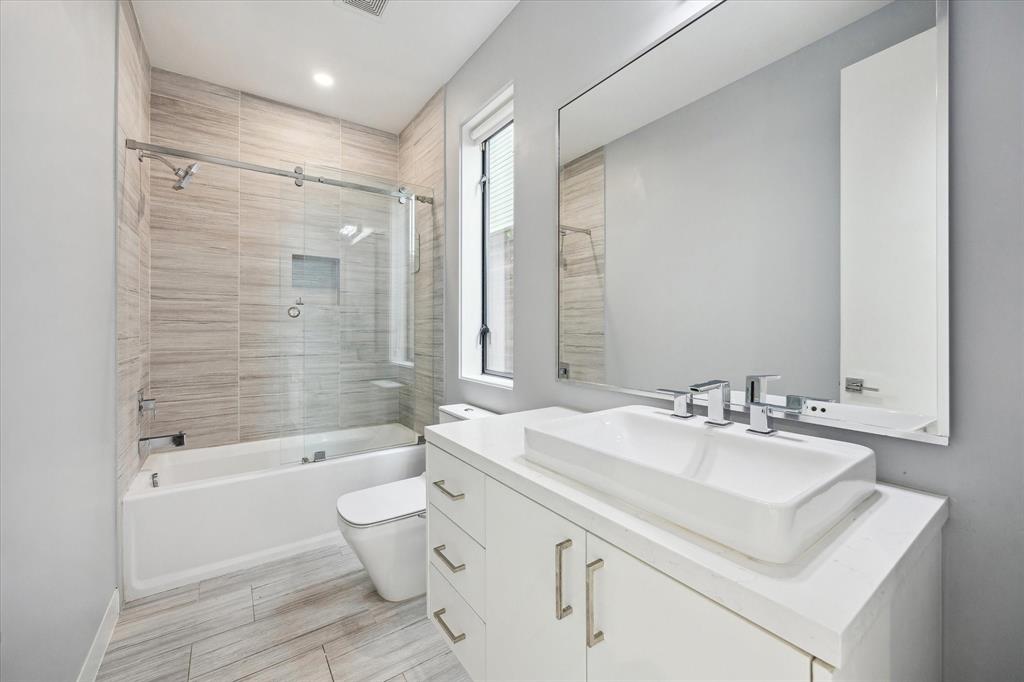 5210 La Branch Street, Houston, Texas image 5