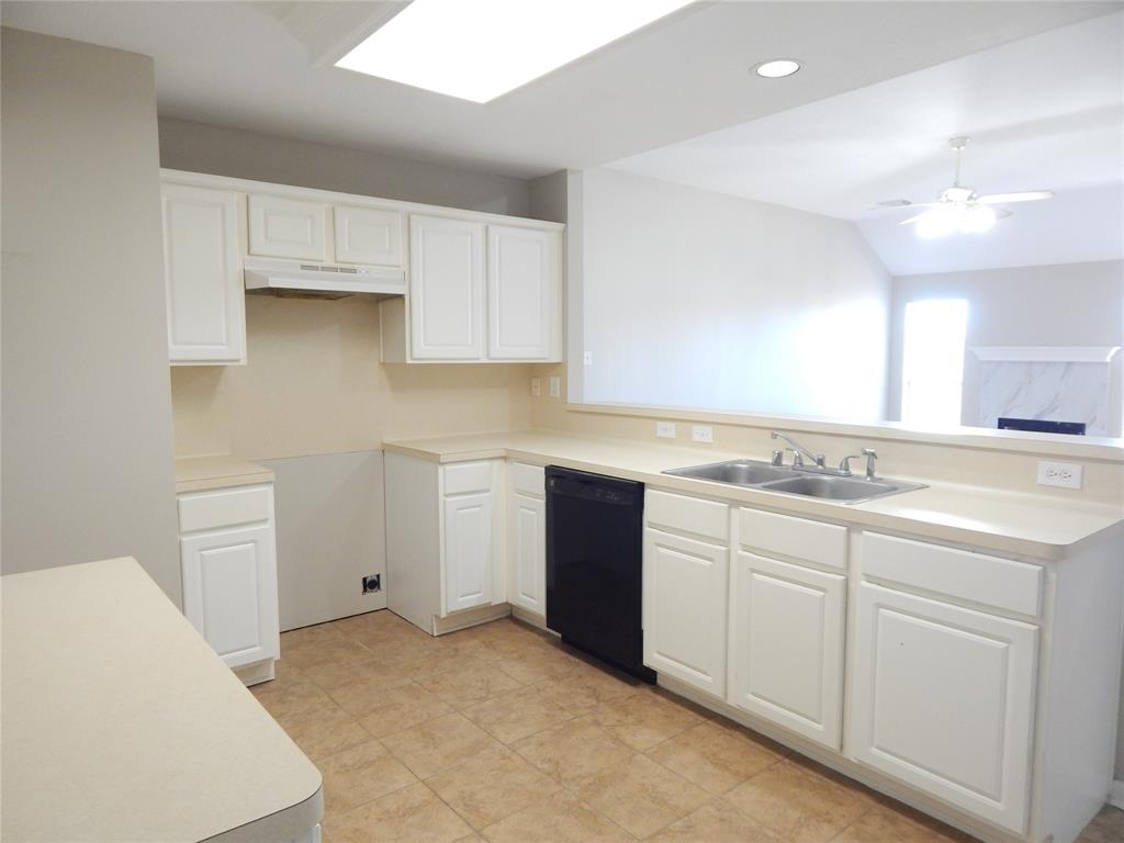 10718 Hillside Drive, Montgomery, Texas image 10
