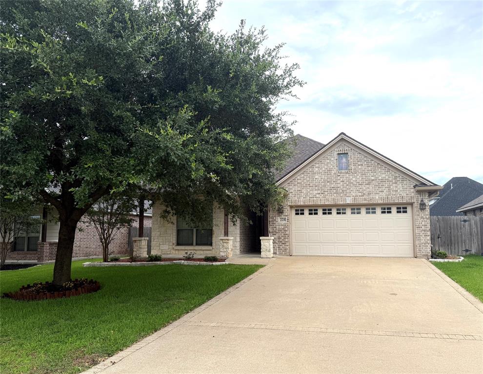 228 Passendale Lane