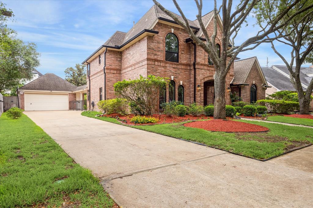 3410 Creekstone Drive, Sugar Land, Texas image 5