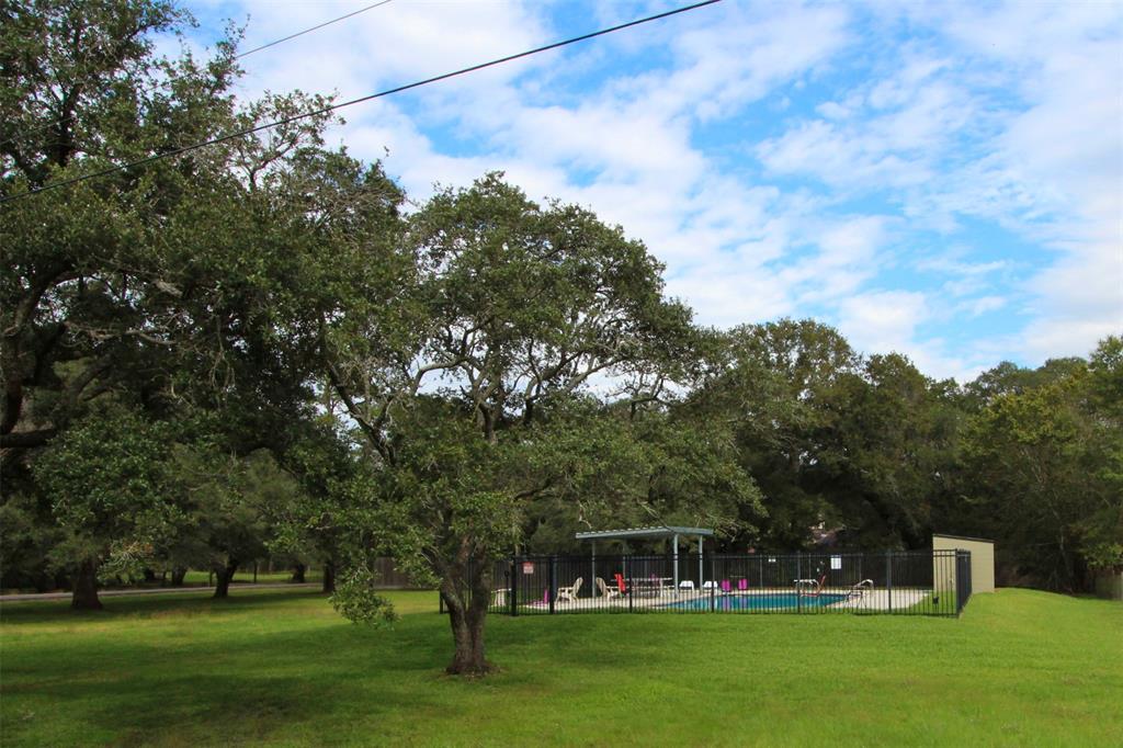 County Road 331, Rosharon, Texas image 9