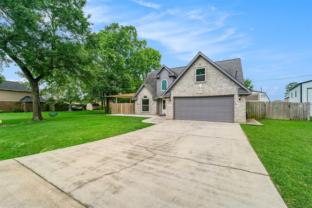 3711 Lake Breeze Lane