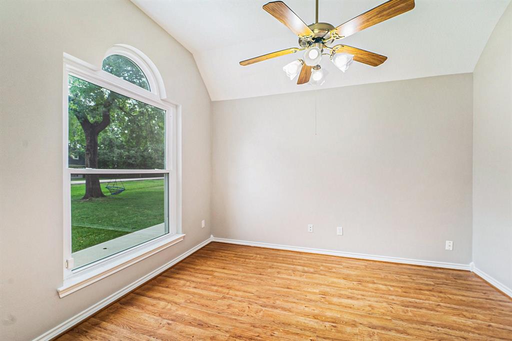 3711 Lake Breeze Lane, Crosby, Texas image 21
