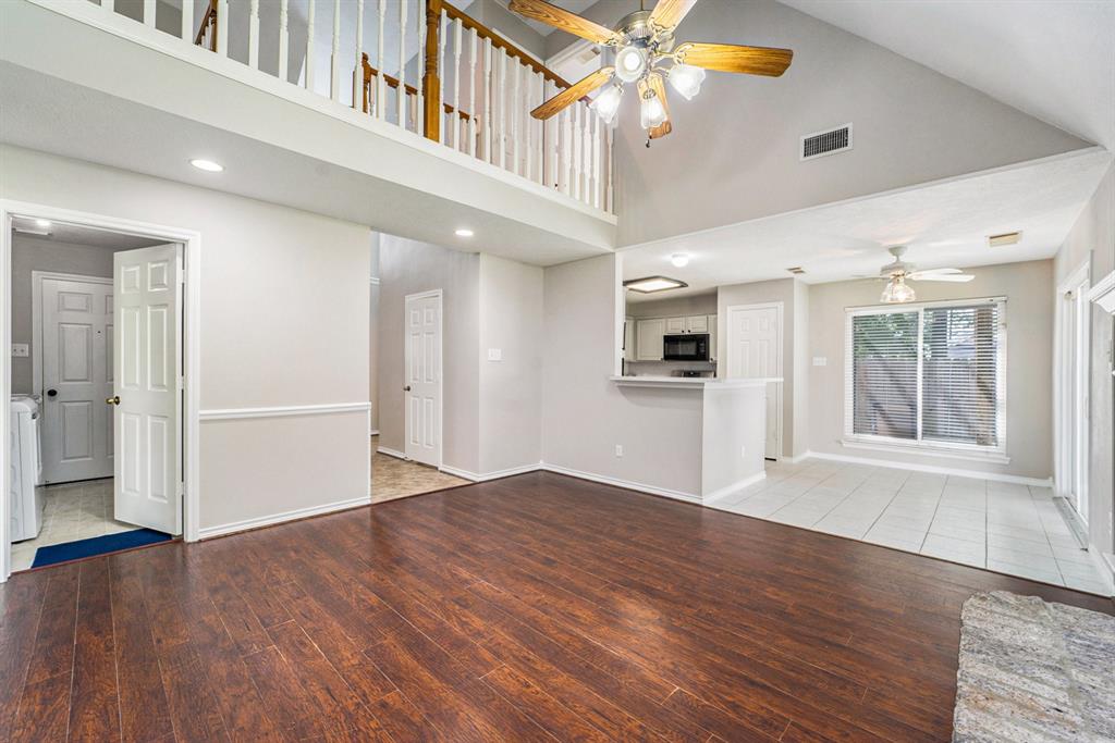 3711 Lake Breeze Lane, Crosby, Texas image 10
