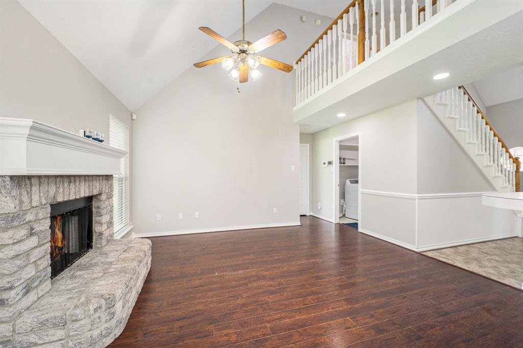 3711 Lake Breeze Lane, Crosby, Texas image 9