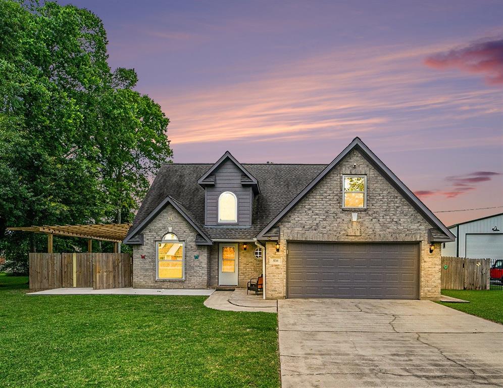 3711 Lake Breeze Lane, Crosby, Texas image 1