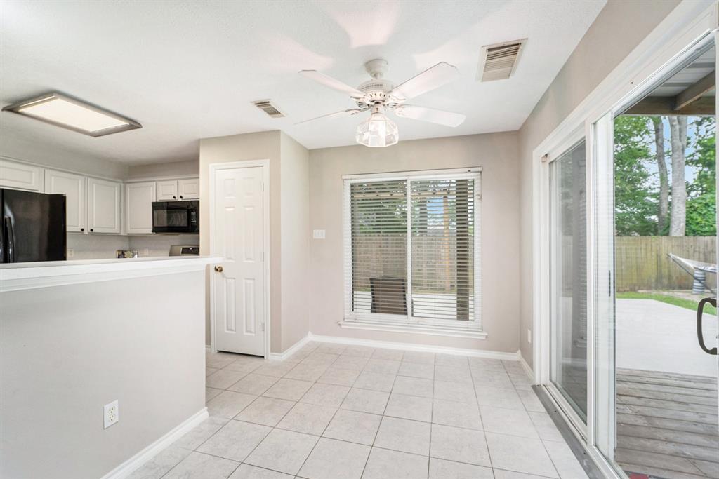 3711 Lake Breeze Lane, Crosby, Texas image 13