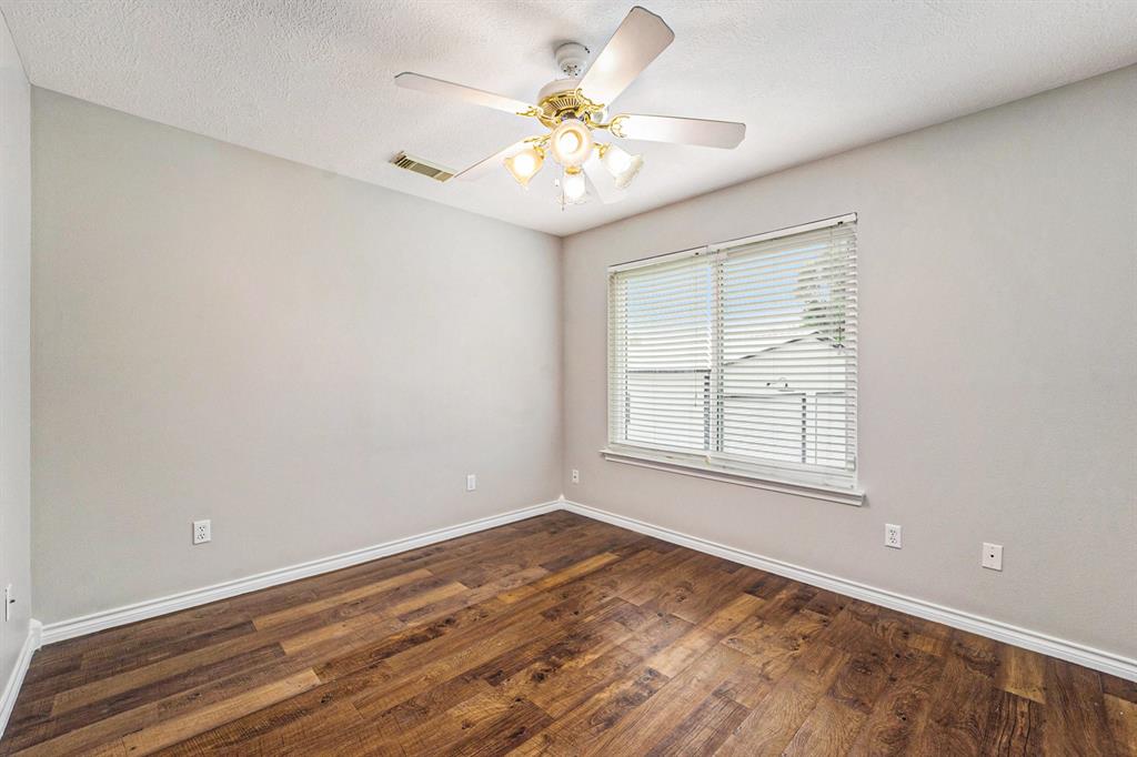 3711 Lake Breeze Lane, Crosby, Texas image 20