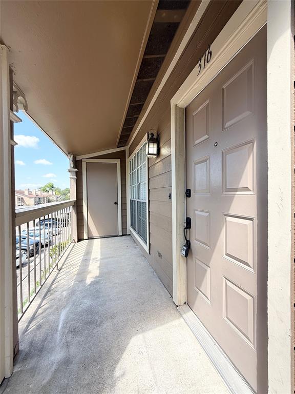 1860 White Oak Drive 376