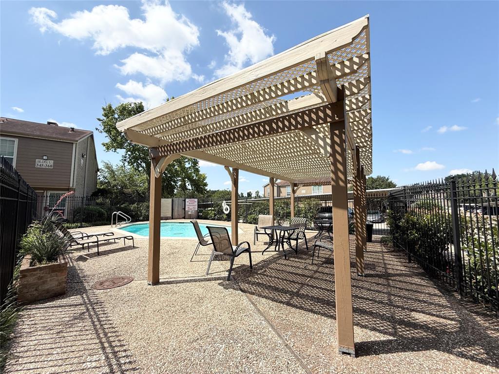 1860 White Oak Drive 376