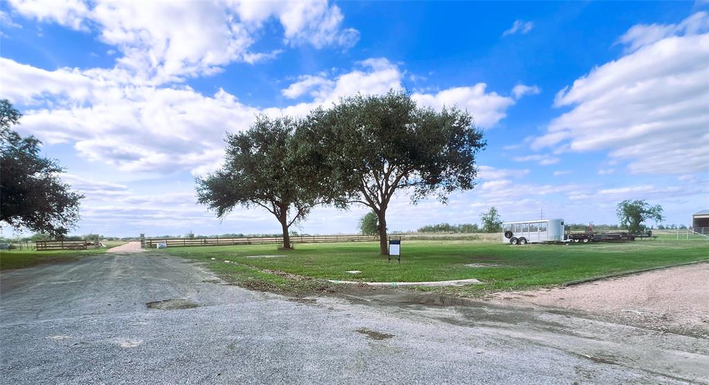 Bunton Drive, El Campo, Texas image 7