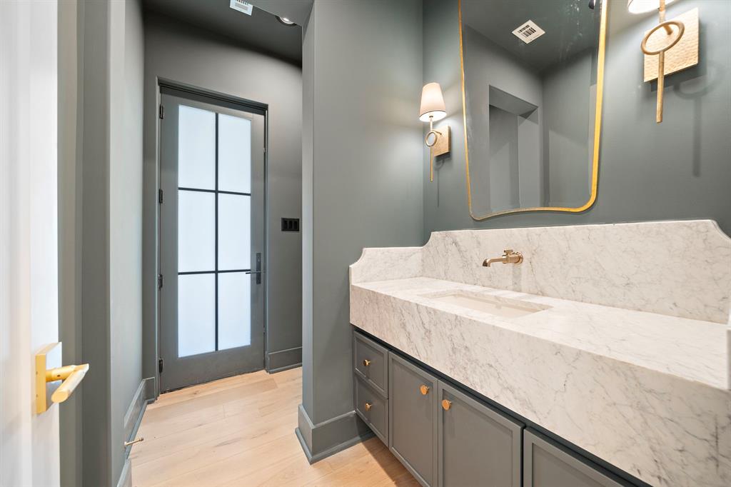 38 Country Classic Circle, Tomball, Texas image 26