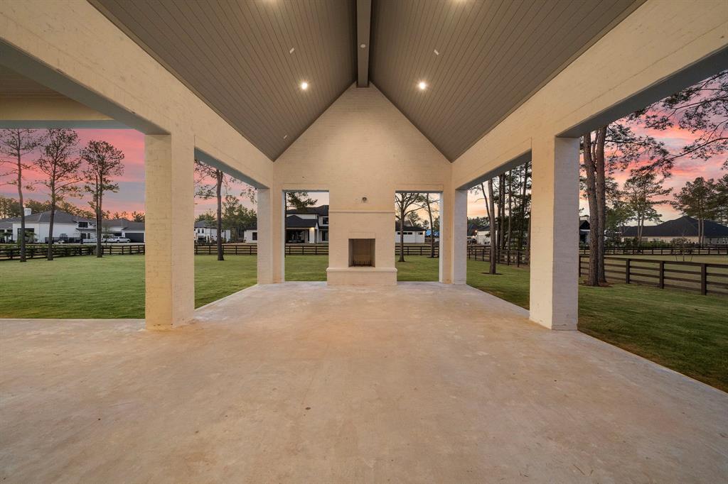 38 Country Classic Circle, Tomball, Texas image 43