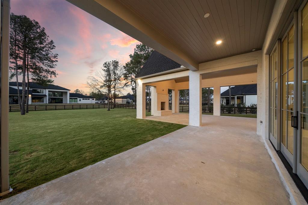 38 Country Classic Circle, Tomball, Texas image 44