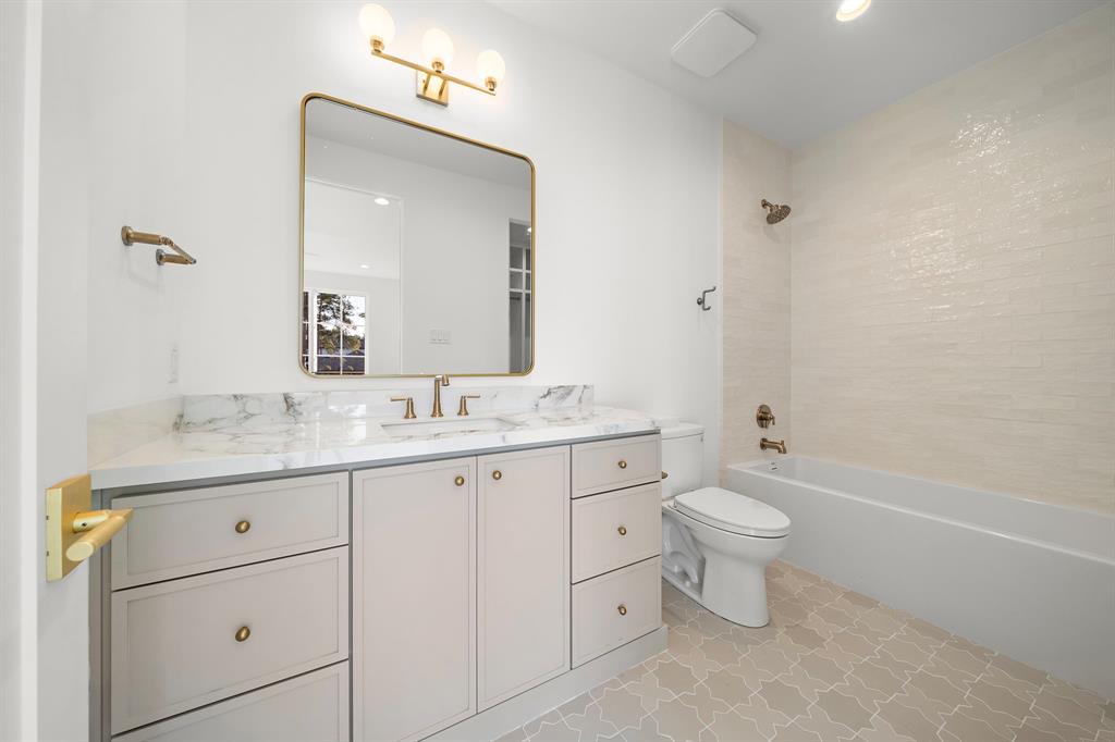 38 Country Classic Circle, Tomball, Texas image 39