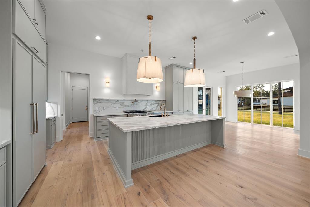 38 Country Classic Circle, Tomball, Texas image 14