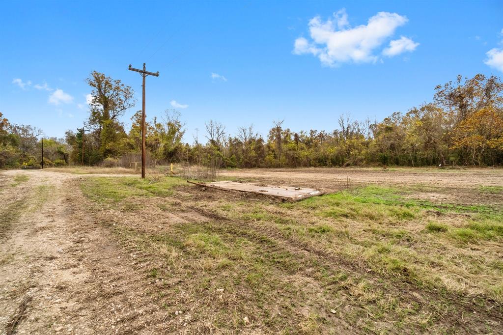 435 River Road, Livingston, Texas image 6