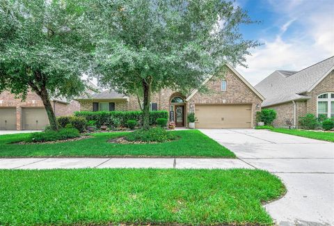 Single Family Residence in Cypress TX 19807 Taylor Cove Court.jpg