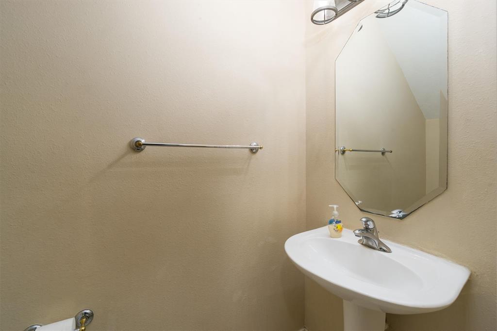 901 Bay Area Boulevard, League City, Texas image 8