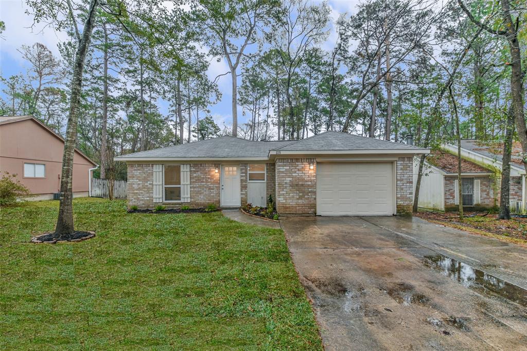 105 E Wavy Oak Circle, The Woodlands, Texas image 24